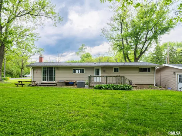 1200 S CREVE COEUR AVE, Creve Coeur, IL 61610