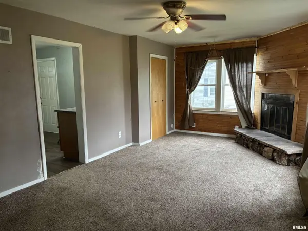 1513 E FAIRVIEW ST, Peoria, IL 61615