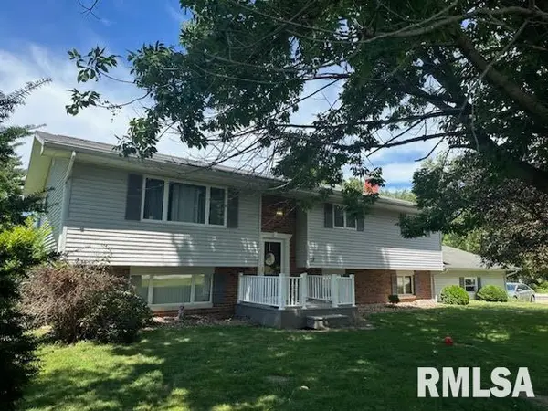 19 HILLCREST DR,  Bushnell,  IL 61422
