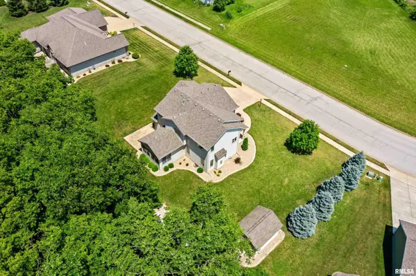 13611 N ASHTON Pkwy, Chillicothe, IL 61523