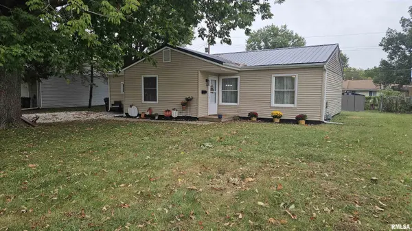 15 N 13TH AVE,  Canton,  IL 61520