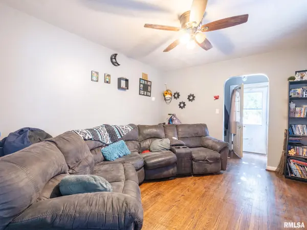 1210-1212 S 4TH ST, Pekin, IL 61554