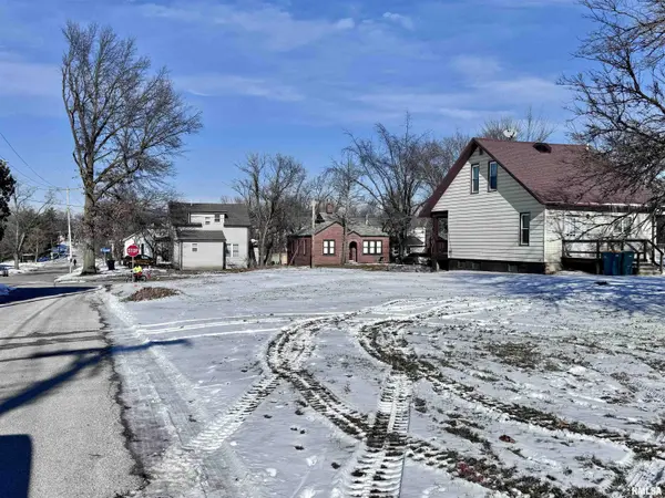 431 W CALHOUN ST, Macomb, IL 61455