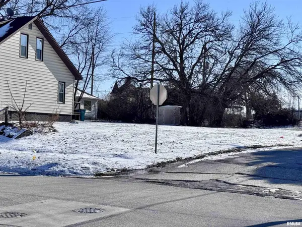 431 W CALHOUN ST, Macomb, IL 61455