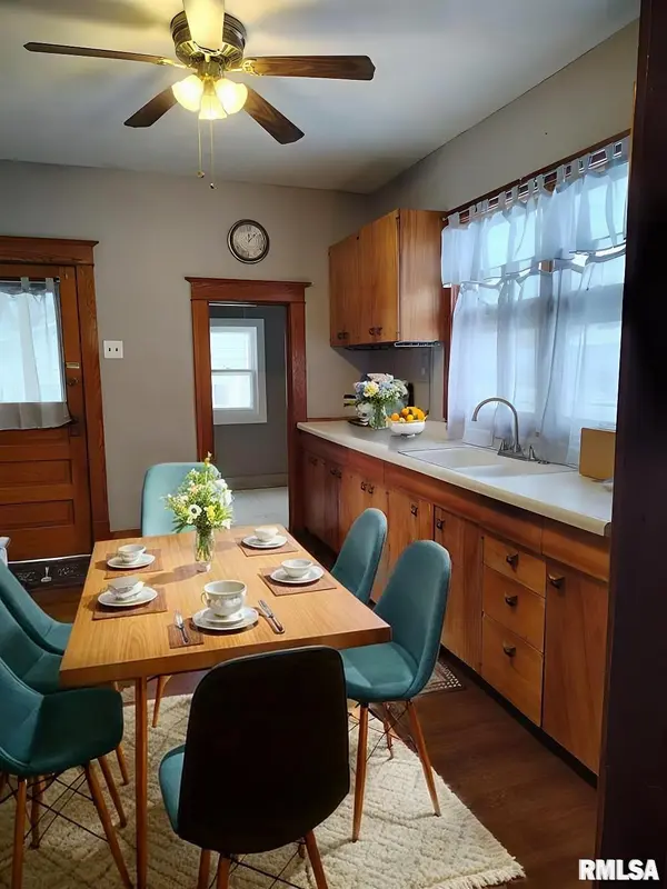 134 N AVENUE D, Canton, IL 61520