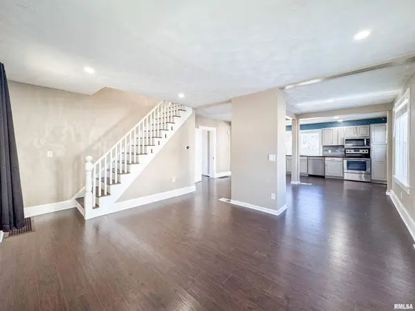 205 N 4TH AVE, Morton, IL 61550