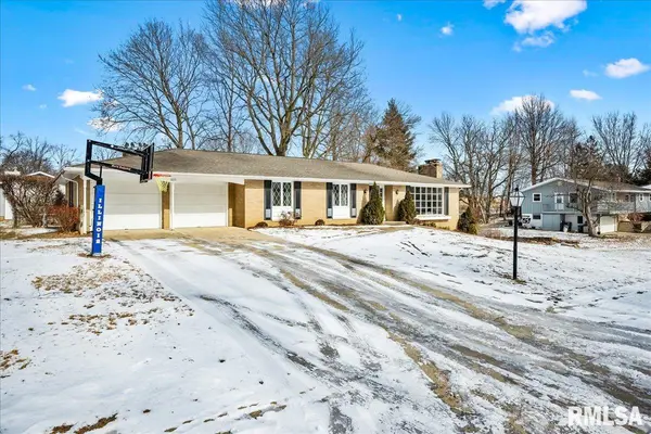1615 SUMMIT DR, Pekin, IL 61554