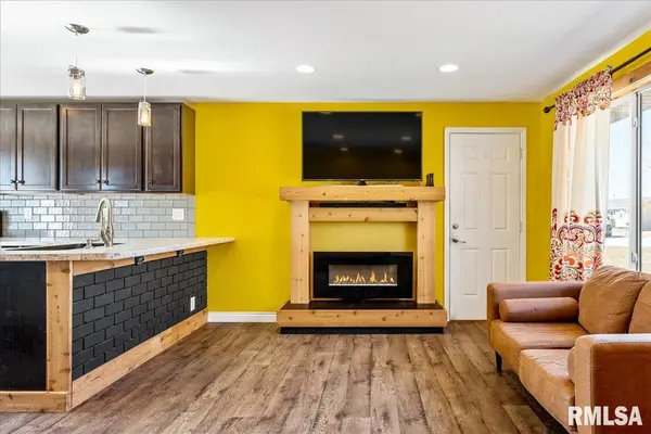 12906 W CENTER ST, Hanna City, IL 61536