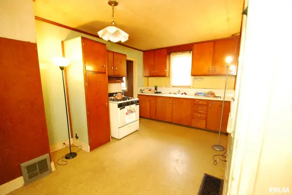 5817 S JEFFERSON ST, Bartonville, IL 61607