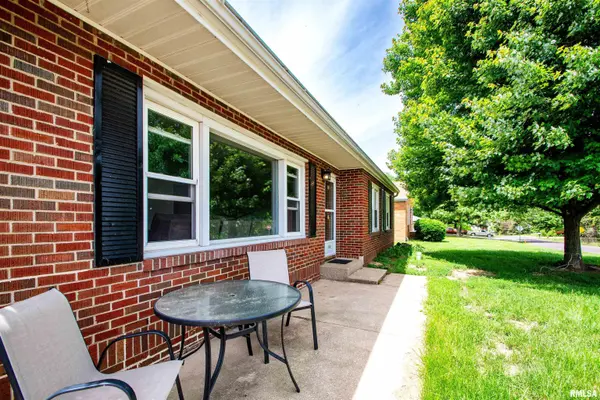 116 SUNSET LN, Germantown Hills, IL 61548