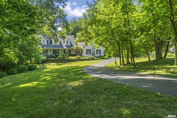 704 HOLLAND RD, Germantown Hills, IL 61548