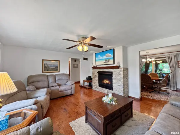 519 E ROBINSON ST, Goodfield, IL 61742