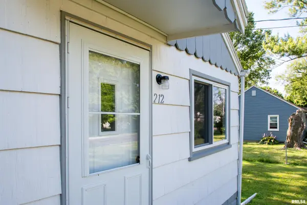 212 ESSER ST, Washington, IL 61571