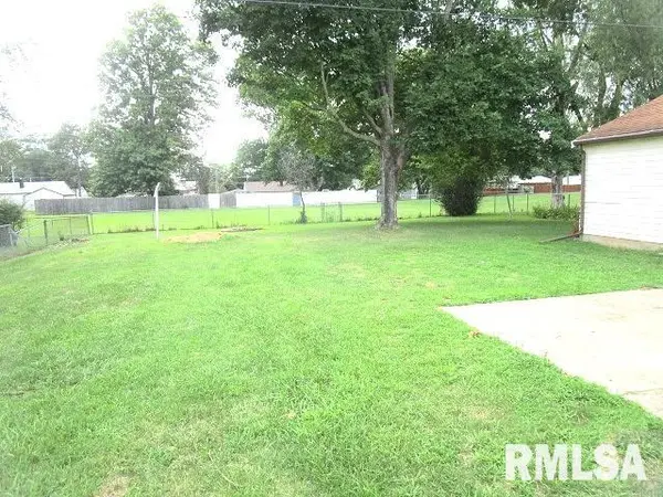 104 ROGERS RD, Marquette Heights, IL 61554
