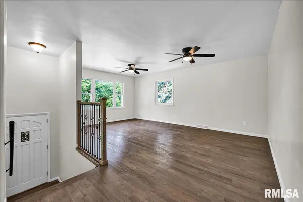 548 HILLCREST TER, Creve Coeur, IL 61610