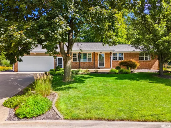 205 NORTHSHORE DR, Morton, IL 61550