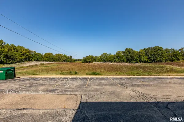 1471 VALLE VISTA BLVD #16, Pekin, IL 61554