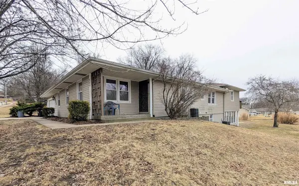 200 LASALLE BLVD, Marquette Heights, IL 61554