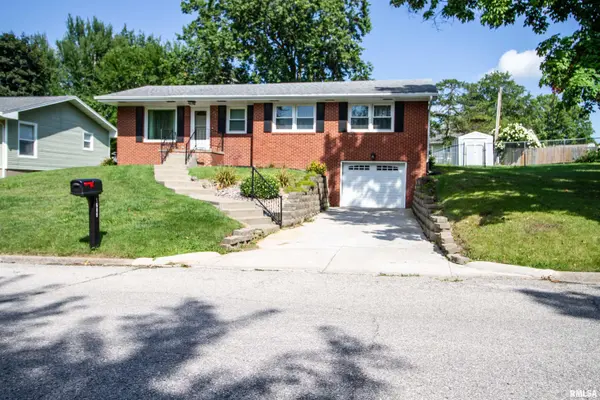 1609 W Acre D. 0 DR, Muscatine, IA 52761