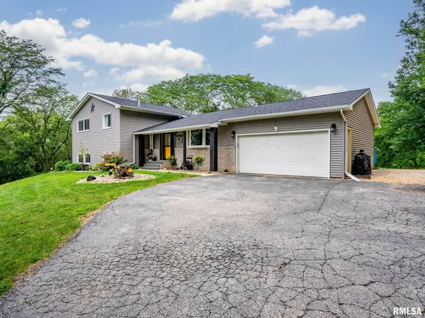 21800 270TH ST, Long Grove, IA 52756
