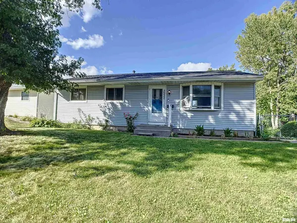 3932 W RUSHOLME ST, Davenport, IA 52804-1012