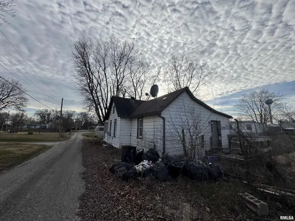 105 N HOWARD ST, Bryant, IL 61519