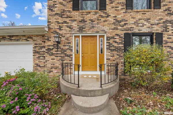 2224 E 45TH ST, Davenport, IA 52807