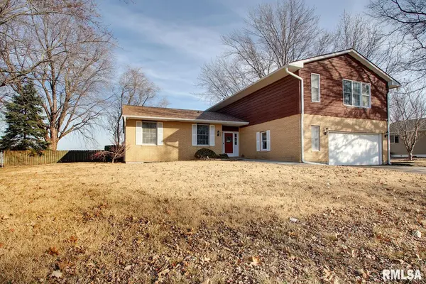 208 BIRCH ST, Ursa, IL 62376