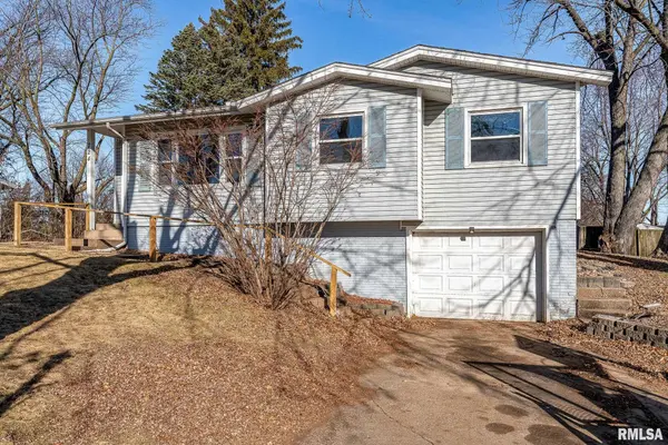 724 W 48TH ST, Davenport, IA 52806