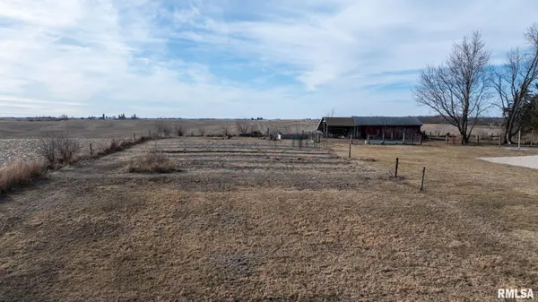 1015 WASHINGTON AVE Bennett, IA 52721