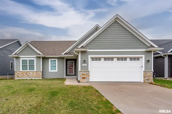 119 PRAIRIE MEADOW DR,  Blue Grass,  IA 52726