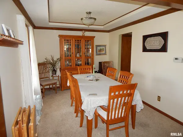 3803 WINDSOR PINES CT, Davenport, IA 52807