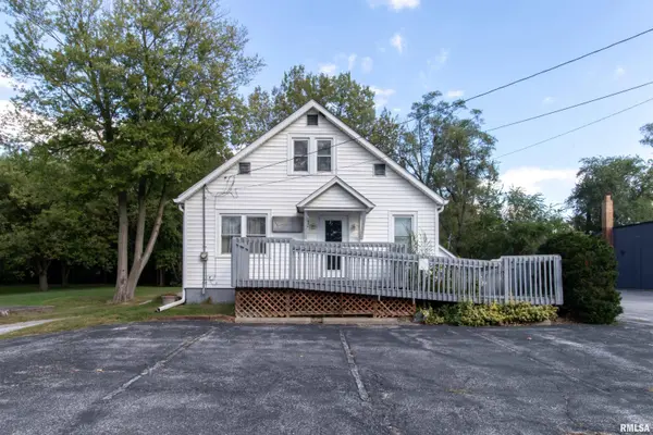 635 1ST ST, Silvis, IL 61282