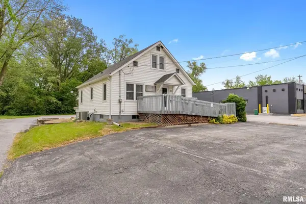 635 1ST ST, Silvis, IL 61282