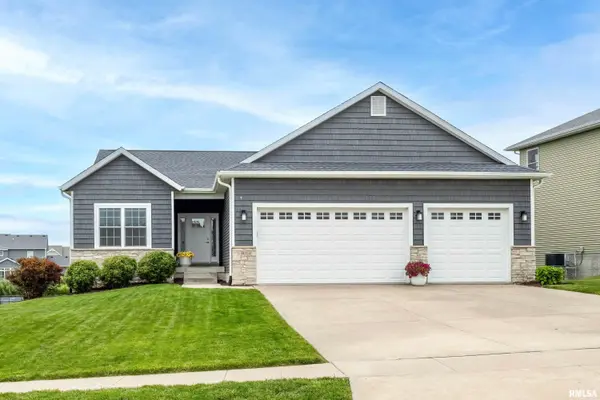 5844 TEXAS DR, Bettendorf, IA 52722