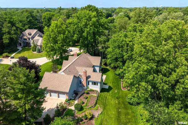 2700 11TH Street Court, Moline, IL 61265