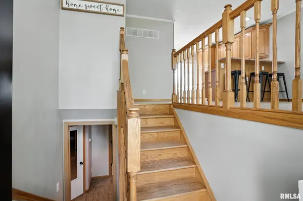 3394 CLEARWATER DR, Bettendorf, IA 52722