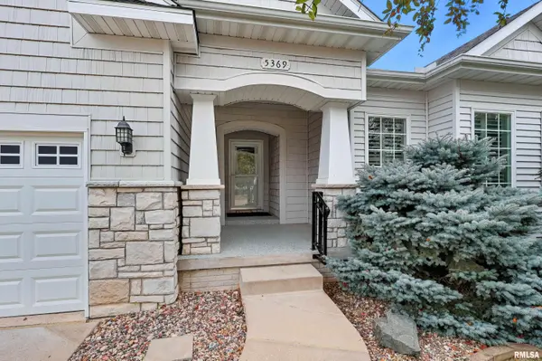 5369 KILT CT, Bettendorf, IA 52722