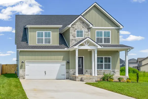 301 Kildeer Dr, Clarksville, TN 37040
