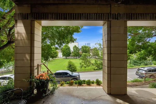 904 Ireland St, Nashville, TN 37208