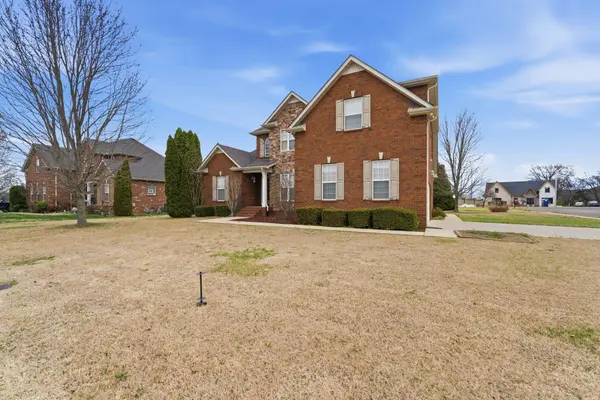 2733 Presley Dr, Murfreesboro, TN 37128