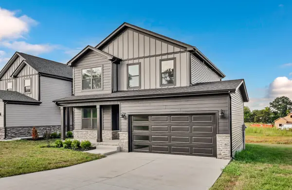 2812 Brewster Dr, Clarksville, TN 37042
