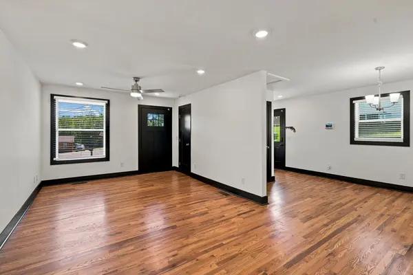625 Maclaurin Ct, Nashville, TN 37207