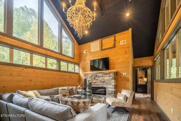 5175 Riversong Way, Sevierville, TN 37876