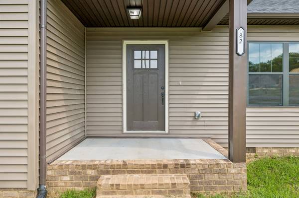 32 Iris Way, Lafayette, TN 37083