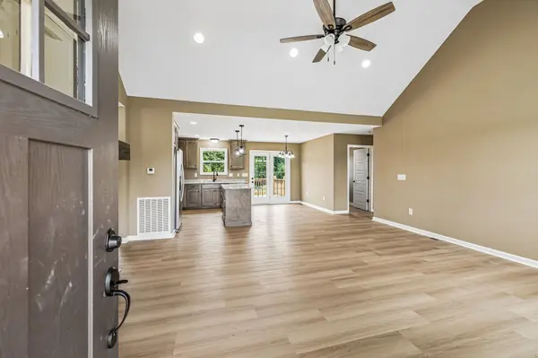 32 Iris Way, Lafayette, TN 37083