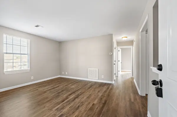 155 Jack Miller Blvd #10, Clarksville, TN 37042