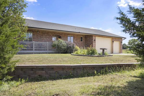 105 Jet Cir, Brookville, KS 67425