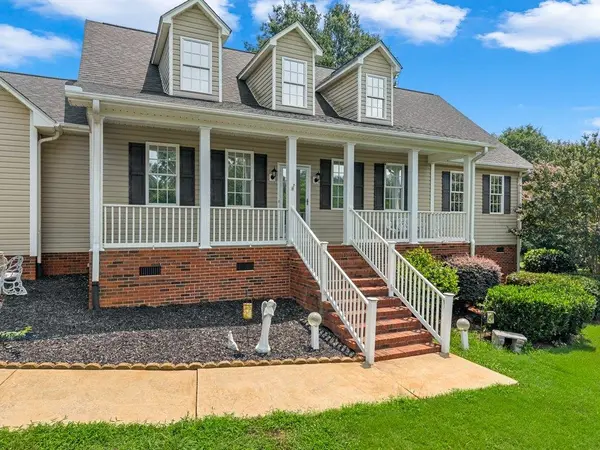 404 Shallowford DR, Boiling Springs, SC 29316