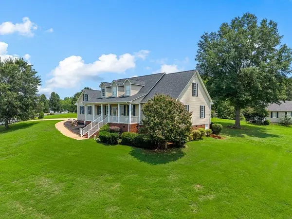 404 Shallowford DR, Boiling Springs, SC 29316